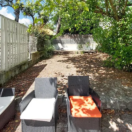 Vakantiehuis 2 Bedroom Beautiful In Ronce-les-Bains