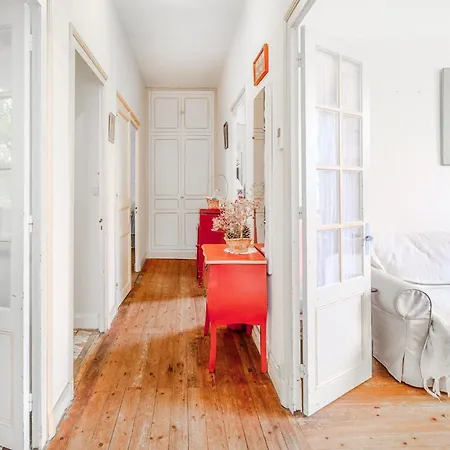 Vakantiehuis 2 Bedroom Beautiful In Ronce-les-Bains
